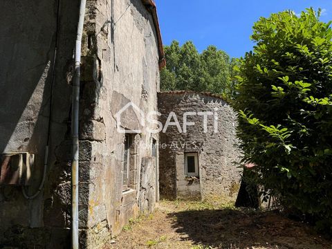 Maison en pierre de 190 m², située à Secondigny, en Deux-Sèvres Vous rêvez de restaurer une maison ancienne et de lui redonner tout son charme d’antan ? Cette maison en pierre, mitoyenne, entièrement à rénover, est l’opportunité idéale pour les passi...