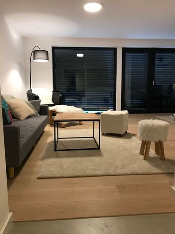 Exclusives und modern möbiliertes Apartment in Klein-Winternheim - nur 7 km von Mainz und 30 km zum Flughafen Frankfurt. Das Apartment ist sehr modern möbiliert und voll ausgestattet. Die Modernidierung/Sanierung ist 2023 abgeschossen worden. Eine ho...