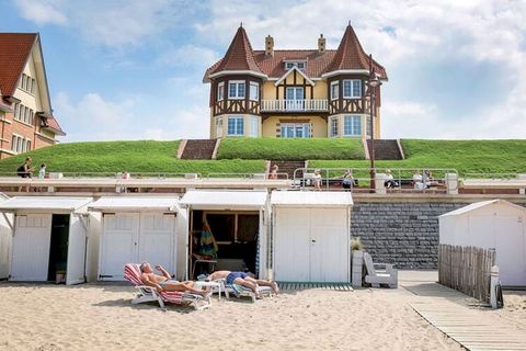 Appartement soigné et confortable en front de mer avec une vue frontale sur la MER. Séjour spacieux avec coin repas et coin salon.Balcon/petite terrasse côté digue. 2 chambres à l'arrière. Baignoire avec cabine de douche et toilettes séparées.2eV ave...