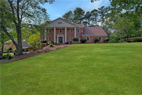 Amazing renovation by award winning Harris Park Homes in the exclusive Dunwoody Club Forest neighborhood. Just minutes from Dunwoody Country Club, this estate-like property sits elegantly on a picturesque corner lot. The thoughtful renovation combine...