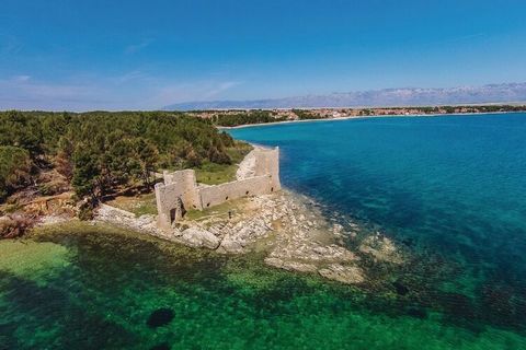 Apartments Hak is located on Vir, an island that lies in Dalmatia, north of the city of Zadar 28 km away from it. Common BBQ grill facilities as well as an outdoor dining area are at your disposal, which makes this place a perfect spot for a nice and...