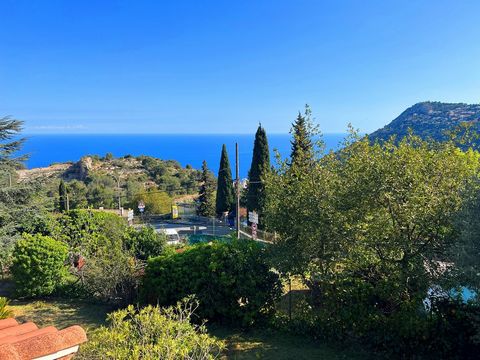 L'unico agente!. Vicino a Monaco . Vista mare aperto. È solo per gli amanti della natura. Casa di circa 110mq su terreno pianeggiante di 1160mq.  Possibilità di ampliamento 40mq. Sulla famosa strada di Napoleone nel centro storico di La Turbie sorge ...