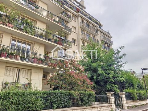 Je vous propose ce studio de 14,39 m² très bien entretenu, dans le quartier recherché de La Campagne à Paris, proche du métro Porte de Bagnolet et de la place Édith Piaf, Ce bien se trouve dans une résidence arborée des années 1980, sécurisée et gard...