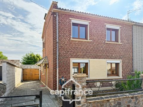 Maison semi-individuelle avec garage