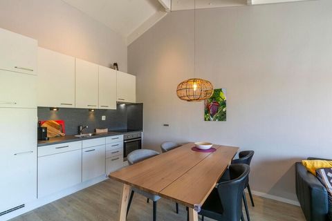 Enjoy a relaxing coastal escape in this charming apartment for four, perfectly located just opposite the beach entrance of Callantsoog. With views of the dunes from both the living room and the sunny balcony, this apartment offers the ideal setting f...