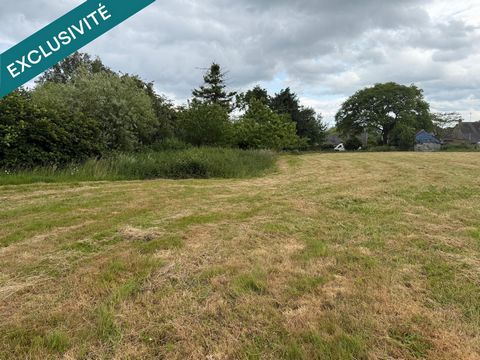 Cette belle fermette en pierre apparente avec 14500 m2 de terre agricole.