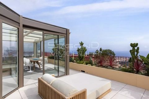 Le Bettina is gelegen in de rustige, residentiële wijk Jardin Exotique, dicht bij alle voorzieningen. Uniek duplex penthouse te koop op de 5e en 6e verdieping van de residentie, met eigen entree en overloop. Het appartement, dat net volledig is geren...