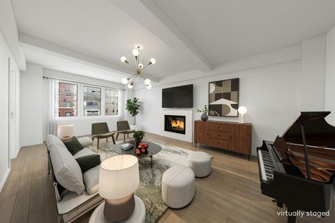 Deze woning biedt een zeldzame kans om uw droomhuis te creëren van een leeg canvas. Hoewel het een volledige renovatie vereist, vormen de royale lay-out en originele kenmerken de perfecte basis voor een transformatie op maat. Ideaal voor kopers die h...