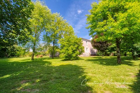 Maison avec dépendances à Foussais-Payré, à 15 km de Fontenay-le-Comte