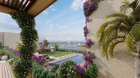 Elegante huizen met 4 slaapkamers en zwembad in Bodrum Torba Deze twee exclusieve vrijstaande villa's met 4 slaapkamers hebben elk een privézwembad van 45 m² en een grote privétuin. Dankzij hun toplocatie en moderne voorzieningen bieden ze het hele j...
