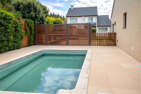 Maison à vendre 5 chambres, piscine, sous-sol à Notre-Dame-d'Oé 37390