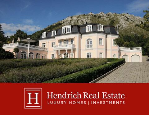 The exceptionally luxurious property was built in 2001 and constantly kept up to date with the latest visual and technical standards. It is an ideal main or second home for a family who wants to live spacious and dignified in a sublime panoramic posi...