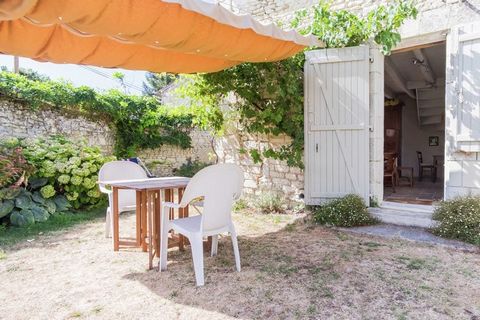 This recently refurbished holiday home is in the quiet village of Puygareau and is perfect for a couple on a romantic getaway or a family with children. Situated in the countryside, this home has a fenced garden to lounge. The stunning Palace of Poit...