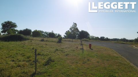 118753ILH53 - This fully serviced building plot (water, electricity, common streets and mains drainage) is part of a 9 building plot-project. Situated on the countryside in the village of Couesmes-Vaucé, it is 10 km away from the market towns of Gorr...