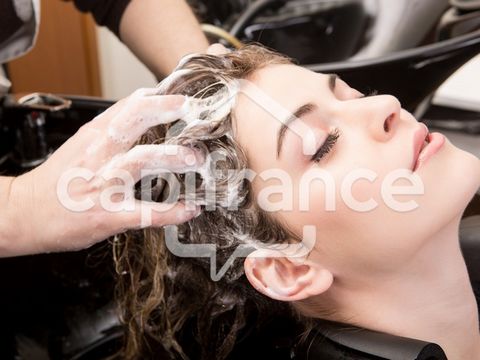 Dpt Essonne (91), à vendre BIEVRES Salon de coiffure
