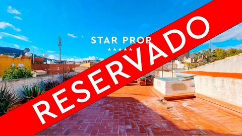 STAR PROP présente ce magnifique appartement situé à La Vila de Llançà, un bijou immobilier qui nous sommes sûrs vous laissera sans voix. Dès le premier coup d'œil, vous serez captivé par sa grande salle à manger avec un accès direct à une terrasse. ...