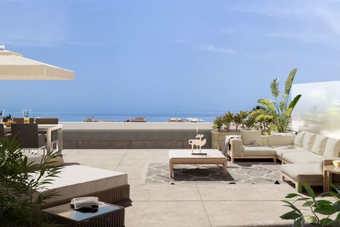 Young and family atmosphere. Exclusive promotion of 38 luxury homes with 2 and 3 bedrooms in a private urbanization with swimming pool and gardens, with sea views and terraces facing South. 2 parking spaces per home and storage room or basement are i...