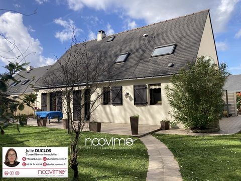 NEW AND ONLY with your advisor Julie Duclos Noovimo ... ... offers: House HYPER CENTER of Sainte-Luce-sur-Loire In a very sought after area, a few steps from shops, transport, schools: Come and discover this family home including an entrance, the sep...