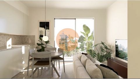 Located on the 5th floor, this T2 apartment under construction in the center of Faro has 90m2 and all windows with a balcony. One of the bedrooms is a suite with a window and natural circulation, equipped kitchen, and a cozy living room. The unit als...