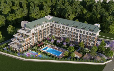 Apartamenty w Kompleksie Blisko Stacji Metra w Stambule Eyüpsultan Apartamenty znajdują się w dzielnicy Göktürk w Eyüpsultan w Stambule. Göktürk położony jest w północnej części miasta i przyciąga uwagę bliskością lotniska. Apartamenty położone w spo...