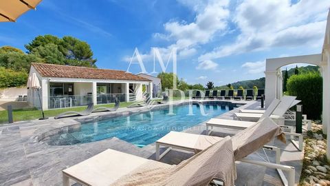 SOLE AGENT: Contemporary villa for sale in a gated estate in Mougins - Located in one of Mougins' most prestigious domains this house offers spacious living inside and out. WIth 5 bedrooms including a lovely master suite which opens out with a lovely...