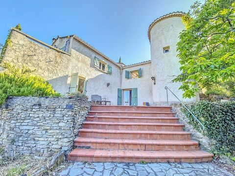 Perched on the heights of Bédarieux, this exceptional farmhouse offers an idyllic, peaceful setting, with uninterrupted, unobstructed views. Nestling on a vast 11,467m² staircase of land with numerous fruit trees, this estate is a haven of tranquilli...