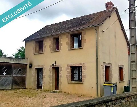 Located in the charming town of Louroux-de-Bouble (03330), this house benefits from a quiet and pleasant environment, close to public transport such as the train. The city offers a peaceful setting while being close to essential amenities, ideal for ...