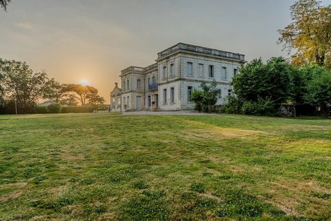 La Maison Duport offers you a Chateau located just 10 minutes from the center of Bordeaux, this majestic 19th century castle extends over an area of 1358m², surrounded by a wooded park of 2 hectares. The interior of the castle is distinguished by its...