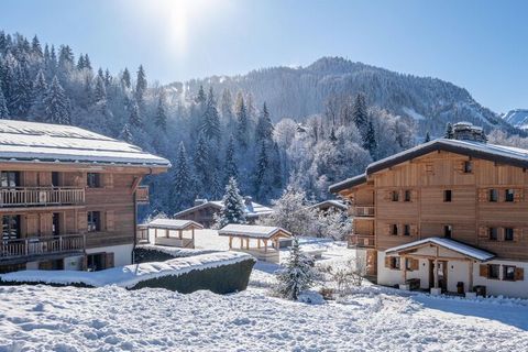 Het vakantiecomplex met in totaal 54 gezellige appartementen ligt op slechts enkele minuten lopen van het centrum van Megève. De wooneenheden zijn verdeeld over 4 gebouwen. Het wintersportoord Megève ligt op een hoogte van ongeveer 1200 m in het hart...