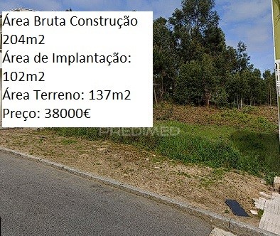 Excelente oportunidade de investimento em Pedroso!  Terreno para construção de moradia de 2 frentes, com características ideais para quem procura uma propriedade numa localização privilegiada: -Área Bruta de Construção: 204m² -Área do Terreno: 137m² ...