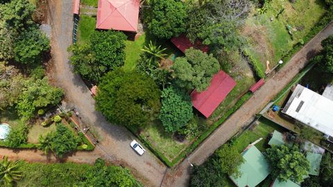 Wichtige Punkte: - Lage: Esparza, Puntarenas, Costa Rica - Erstklassige Immobilienlage - Grundstücksgröße: Großes Grundstück von 1009 m² - Gated Community: Sichere und exklusive Umgebung - Erschwinglicher Preis: Unglaublicher Wert bei 99.000 $ - Zimm...