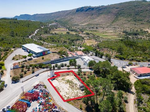 Städtisches Baugrundstück am Eingang von Mira de Aire. Das Hotel liegt in einer ruhigen Gegend mit freiem Blick über Mira de Aire. Sie haben die Möglichkeit, ein Haus oder eine Lagerhalle zu bauen. Offene Grube für die Hygiene. Warum mit CENTURY 21 v...