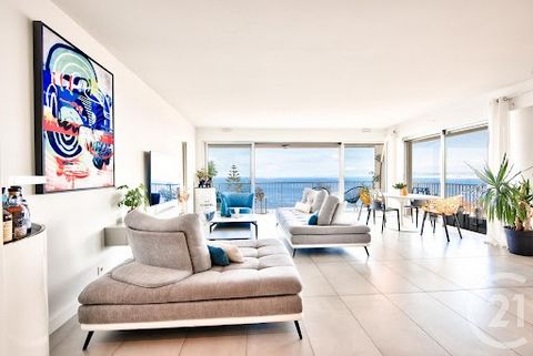 NICE MONT BORON - Idéalement situé dans l'un des quartiers les plus prisés de Nice, éblouissant appartement d'angle offrant une vue à couper le souffle sur la mer et la ville de Nice. Cet appartement 3 pièces (+bureau) de 96 m² en parfait état, est c...