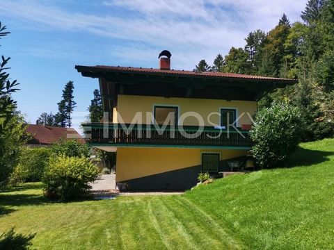 Family house with large garden, double garage and 2 bathrooms in a quiet residential area This extremely well-kept residential jewel is located in a small housing estate about 3 km away from Bad Vigaun. The location is very quiet and idyllic, with on...