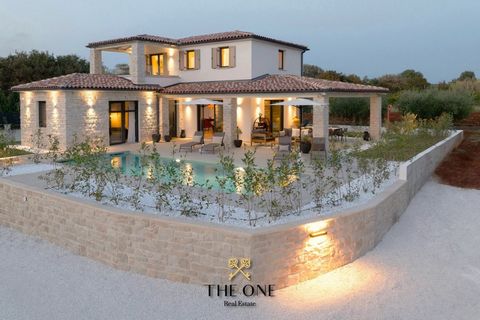 A beautiful villa with a swimming pool is located in a quiet area of Poreč. The villa was built in the traditional Istrian style and is partly made of stone and decorated with rustic barns, which fits perfectly into the natural environment. On the gr...