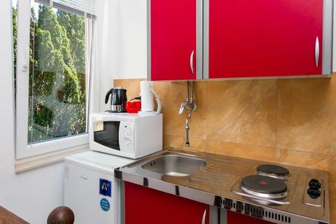 Apartments Harlekin are self catering accommodation located in Dubrovnik, 900 m away from the Old Town. Private parking available on site, reservation required. This one bedroom apartment is situated on the upper floor. Living area features cable TV ...