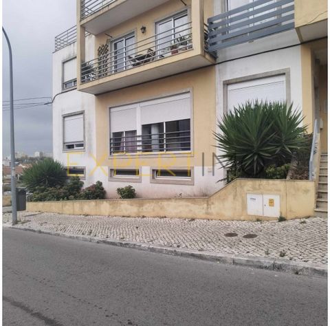 Cod. Ext 7063 Exclusive See this Wonderful T3 in Casal de Cambra, Sintra, 10 minutes from Lisbon airport and 5 minutes from Odivelas, easy access. Next to schools, kindergartens, playgrounds, shops, health centre, police, gyms, parish council, local ...