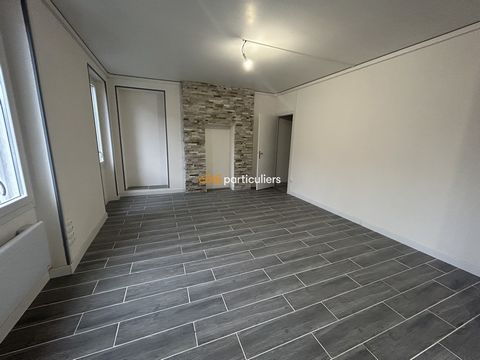 L'Agence Côté Particuliers vous propose à la vente cet ensemble immobilier situé dans le bourg d'Ainay-le-Château. À proximité immédiate des commerces et d'un supermarché, cette maison entièrement rénovée vous séduira par ses prestations de qualité :...