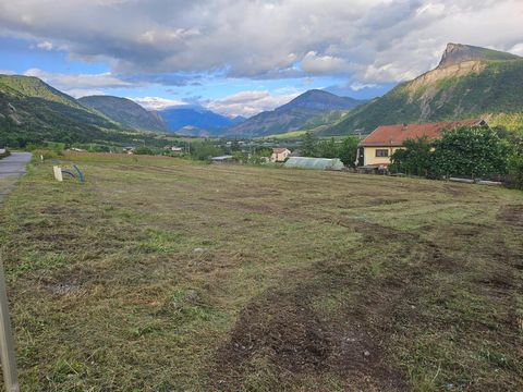 Terrain plat viabilisé