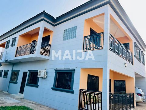 Sukuta, Kombo North, Gambia, presenteert deze prachtige eengezinswoning met 4 slaapkamers en 4 badkamers te koop. Deze woning met 2 verdiepingen beschikt over een ruime woonoppervlakte van 192 vierkante meter, met nog eens 20 vierkante meter opslagru...