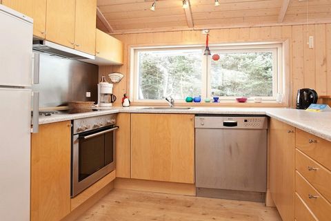 A well-equipped holiday cottage located in a scenic area with many options for hiking by the beach or in nature. There is plenty of wildlife like deer, squirrels, rabbits and pheasants. There is a covered terrace where you can spend lovely barbecue n...