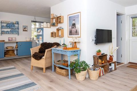 A holiday cottage located only 4 minutes from Hemmet Strand. You can access the conservatory from the living room. The plot is completely fenced in and it is safe for your dog to run around in. The trees around the plot creates a nice atmosphere and ...