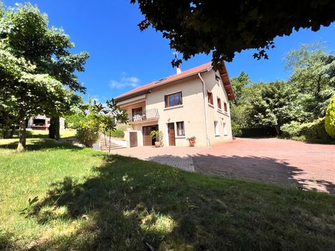 Maison à vendre CHARBONNIERES (69) 194 m2 calme verdure
