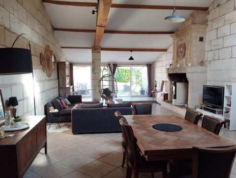 Maison 6 pièces de 203m2 sur 1200m2 de terrain piscinable.