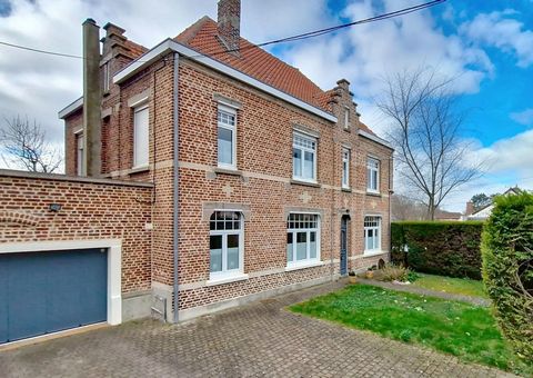 Charmante maison bourgeoise entièrement rénovée - 250m² - 7 chambres - jardin et garage