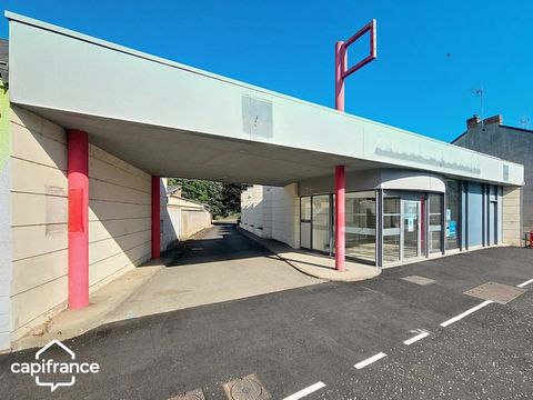 À vendre Local professionnel polyvalent de 236 m² avec parking privatif THOUARS (79)