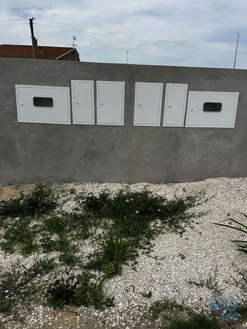 Terreno Urbano com Projeto Aprovado e Licença de Construção – Agras do Norte, Aveiro Apresentamos-lhe uma excelente oportunidade de investimento numa das zonas residenciais mais procuradas de Aveiro! Este terreno urbano já possui projeto aprovado e l...