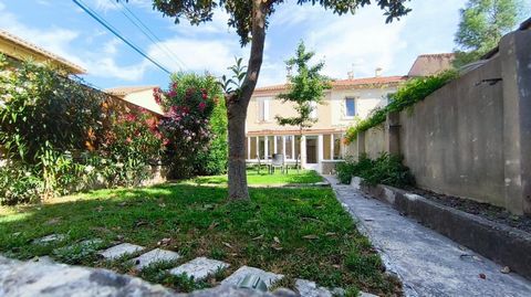 Belle maison de ville avec jardin et chambre indépendante