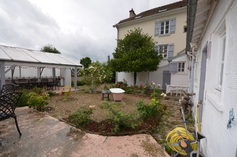CHÂTEAU THIERRY (02) à vendre belle maison bourgeoise et son jardin joliment agencé