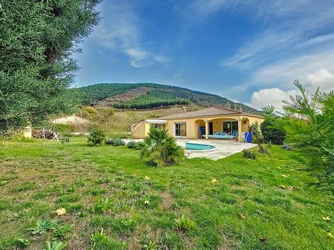 Villa plain pied avec piscine et garage